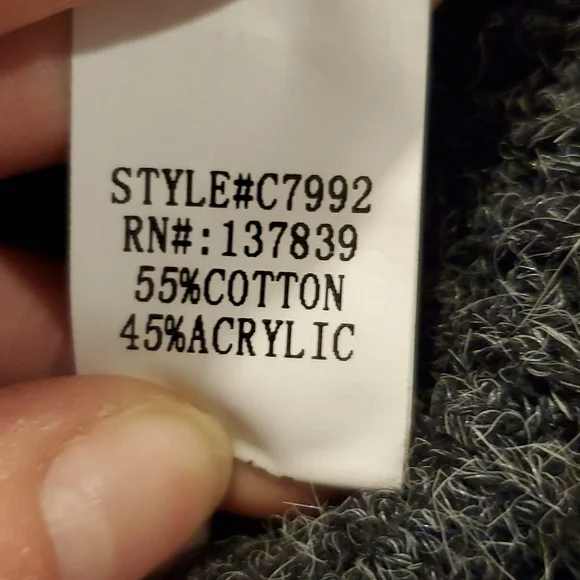 Dreamers Graphic sweater. - Picture 8 of 8